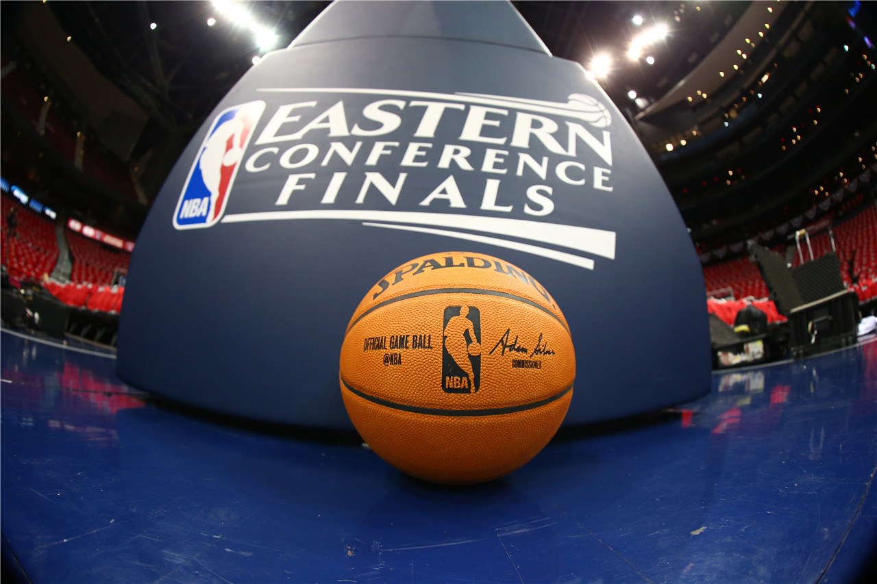 4-2淘汰卫冕冠军！时隔25年重返东决！NBA季后赛最强黑马