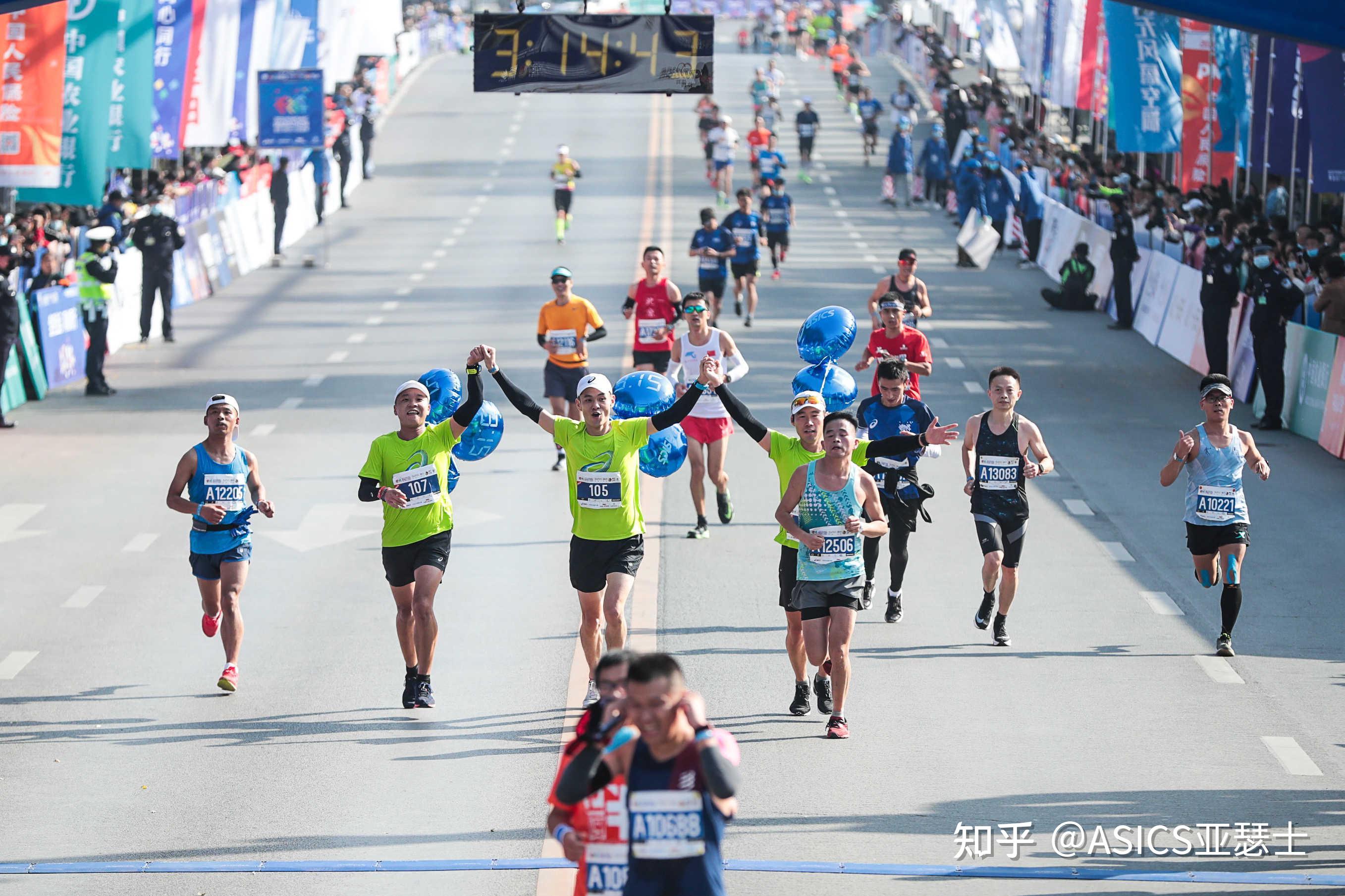 山东首创马拉松城市联赛2024年共举办13站近20万跑者感悟齐鲁人文
