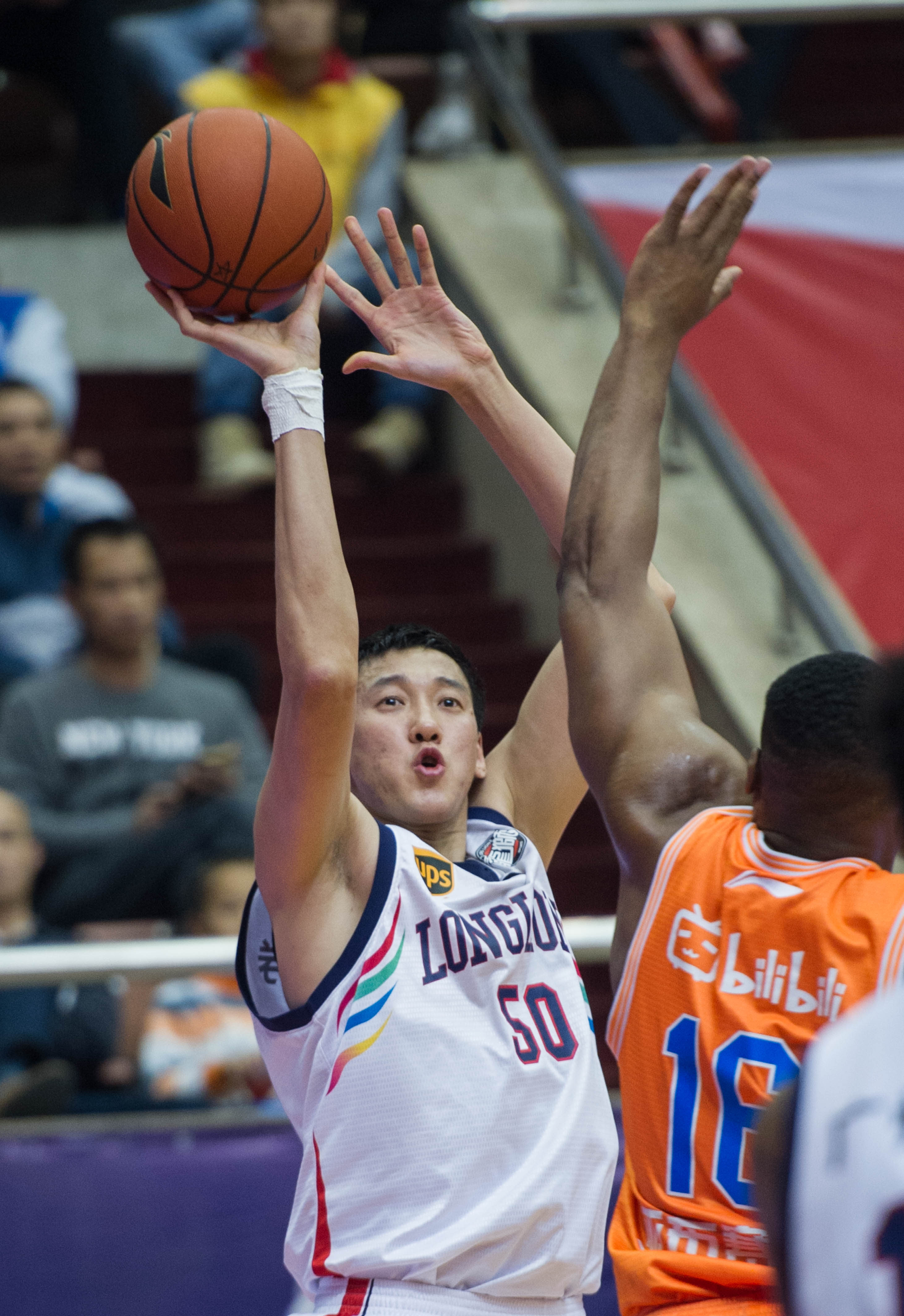CBA状元合同到期被疯抢 至少5支球队有意签他
