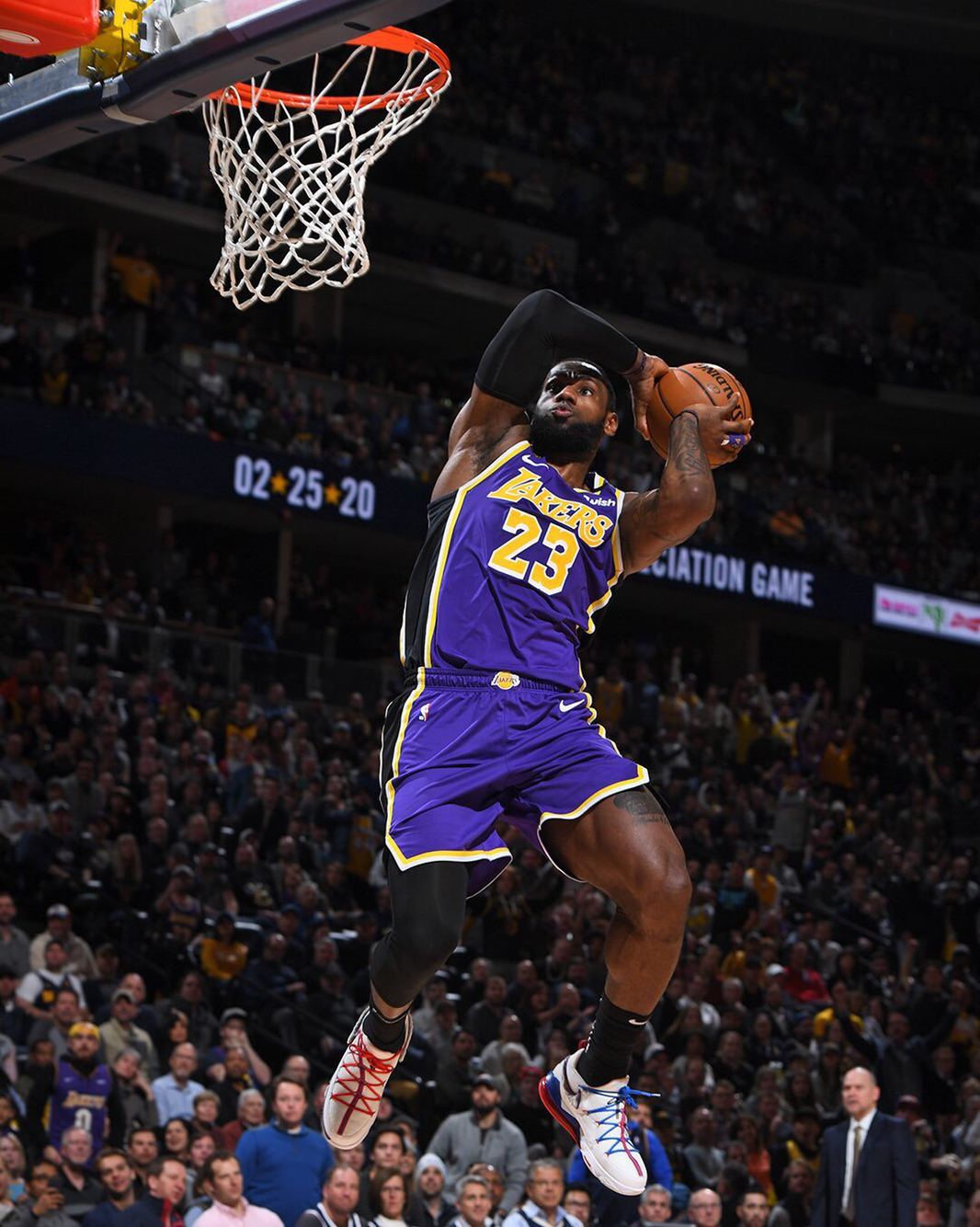 詹姆斯：NBA应设立年度最佳进攻球员奖 就像NFL那样